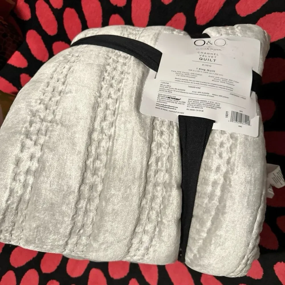 olivia and oliver chanel velvet quilt